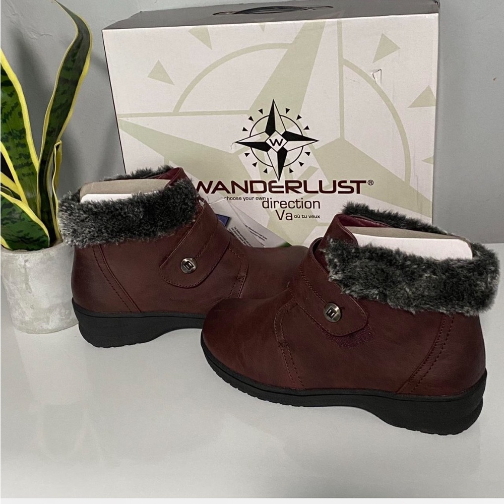 Wanderlust Women's Dark Brown Winter Boots with Faux Fur‎